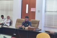 Rapat gabungan Komisi A dan C DPRD Bontang bahas kekisruhan di Universitas Trunajaya, Senin (16/6). (ist)