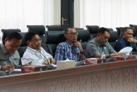 Upaya penyelesaian sengketa kepemilikan tanah dilakukan lewat rapat dengar pendapat (RDP) yang digelar di Ruang Rapat Gedung E DPRD Kaltim. (Foto/Hms)