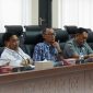 Upaya penyelesaian sengketa kepemilikan tanah dilakukan lewat rapat dengar pendapat (RDP) yang digelar di Ruang Rapat Gedung E DPRD Kaltim. (Foto/Hms)