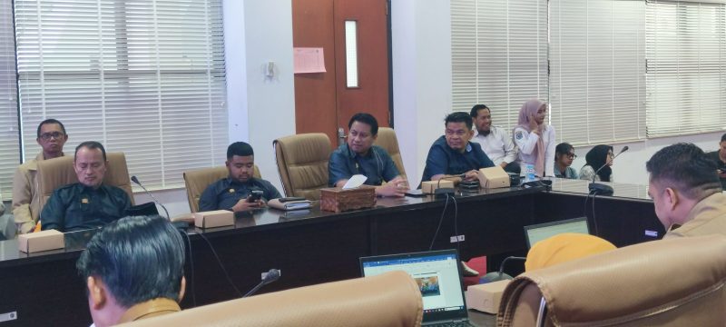 Diskusi serius antarperangkat daerah membahas skema transisi tenaga honorer jelang 30 Juni 2025. (ist)