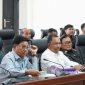 Komisi I DPRD Kalimantan Timur memfasilitasi pertemuan antara dua pihak yang berselisih dalam rapat dengar pendapat (RDP) lanjutan yang digelar di Gedung E DPRD Kaltim. (Foto/Humas)
