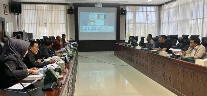 Pemerataan pendidikan dan peningkatan pendapatan asli daerah (PAD) menjadi fokus utama dalam pembahasan dokumen arah pembangunan lima tahun ke depan. (Foto/Hms)
