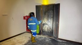 Insiden kebakaran yang terjadi di ruang shaft kabel Hotel Atlet Samarinda, kawasan Gelora Kadrie Oening (GKO). (Foto/Diksiku)