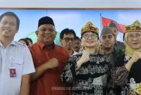 Anggota Komisi IV DPRD Kaltim, Agusriansyah Ridwan, menyampaikan pandangannya saat mendampingi kunjungan Wakil Menteri Pendidikan Tinggi, Sains, dan Teknologi, Stella Christie, ke SMAN 10 Samarinda. (Foto/Humas)