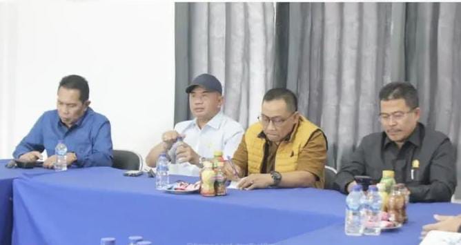 Sekretaris Komisi IV DPRD Kaltim, Muhammad Darlis Pattalongi (pojok kanan). (Foto/Hms)