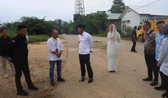 Jalur poros Kutai Kartanegara–Kutai Barat mendapat atensi langsung dari dua pemimpin daerah. (Foto/Humas)