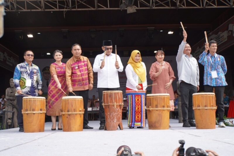 Perhelatan Pekan Daerah (PEDA) XI Kelompok Tani Nelayan Andalan (KTNA) Kalimantan Timur resmi ditutup pada Jumat (27/6/2025) di Taman Budaya Sendawar. (Foto/Humas)
