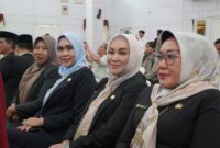 Sekretaris DPRD Kalimantan Timur, Norhayati Usman, menghadiri acara pengukuhan dan serah terima jabatan Kepala Perwakilan Badan Pengawasan Keuangan dan Pembangunan (BPKP) Provinsi Kalimantan Timur. (Foto/Humas)