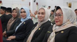 Sekretaris DPRD Kalimantan Timur, Norhayati Usman, menghadiri acara pengukuhan dan serah terima jabatan Kepala Perwakilan Badan Pengawasan Keuangan dan Pembangunan (BPKP) Provinsi Kalimantan Timur. (Foto/Humas)