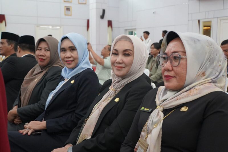 Sekretaris DPRD Kalimantan Timur, Norhayati Usman, menghadiri acara pengukuhan dan serah terima jabatan Kepala Perwakilan Badan Pengawasan Keuangan dan Pembangunan (BPKP) Provinsi Kalimantan Timur. (Foto/Humas)