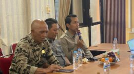 Ketua Komisi A DPRD Bontang, Hery Keswanto (pegang mic). (ist)