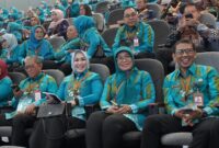 Sekretaris DPRD Provinsi Kalimantan Timur, Norhayati Usman, menghadiri Rapat Kerja Nasional (Rakernas) X Tim Penggerak Pemberdayaan dan Kesejahteraan Keluarga (PKK) Tahun 2025 yang diselenggarakan di Plenary Hall Convention Center Sempaja, Samarinda. (Foto/Humas)
