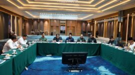 Komisi III DPRD Kalimantan Timur menggelar rapat kerja bersama Dinas ESDM dan sejumlah perusahaan tambang di Hotel Grand Jatra Balikpapan, Jumat (11/7/2025). (Foto/Humas)
