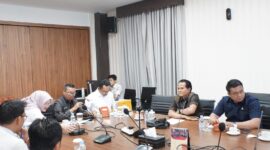 Komisi III DPRD Kalimantan Timur melakukan kunjungan kerja ke Badan Penghubung Pemerintah Provinsi Kaltim di Jakarta. (Foto/Humas)