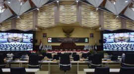 DPRD Kalimantan Timur menggelar Rapat Paripurna ke-27 dengan agenda utama pengesahan Rancangan Peraturan Daerah (Ranperda) tentang Pertanggungjawaban Pelaksanaan APBD Tahun Anggaran 2024. (Foto/Hms)
