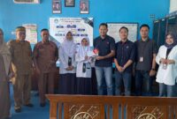 Manager Mobile Branch Bone, Andi Adi S Temmattumpa, kepada siswa SMAN 3 Bone juara MPLS Video Competition 2025. (ist)