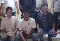 Para pelaku penganiayaan seorang petani di Desa Leppangeng, Kecamatan Ajangale, Kabupaten Bone, Selasa (19/8). (ist)