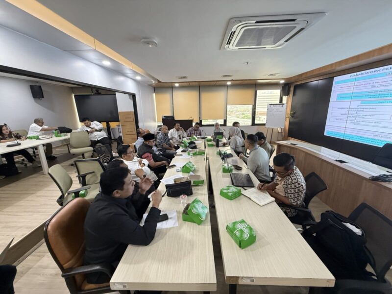 
Pansus Ranperda PPPLH konsultasi ke Kementrian Lingkungan Hidup dan Kehutanan. (Foto/Hms)