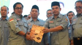 Ketua DPRD Kaltim Hasanuddin Mas’ud resmi dilantik sebagai Ketua Dewan Pimpinan Wilayah (DPW) Desa Bersatu Kalimantan Timur. (Foto/Hms)