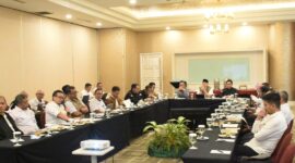 Komisi I DPRD Kaltim menggelar rapat kerja maraton bersama lima perangkat daerah di Balikpapan. (Foto/Hms)