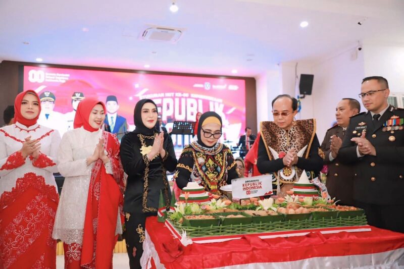 Anggota DPRD Kaltim Shemmy Permata hadiri peringatan HUT ke-80 Republik Indonesia. (Foto/Hms)