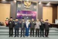 Foto bersama unsur Forkopimda Banggai disela-sela rapat paripurna penetapan APBD Perubahan 2025. (ist)