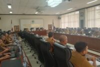 Komisi I dan Komisi II DPRD Kaltim menggelar Rapat Dengar Pendapat (RDP) bersama Pemprov Kaltim dan perwakilan tenaga bakti di ruang rapat Gedung E. (Foto/Hms)