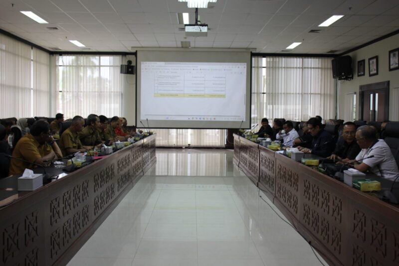 DPRD Kaltim gelar RDP bersama mitra kerja strategis, yakni DPUPR-PERA, Dinas ESDM Kaltim. (Foto/Hms)

