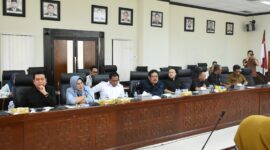 Komisi III DPRD Kaltim menegaskan pentingnya pengawasan ketat terhadap penggunaan anggaran, pembangunan infrastruktur transportasi, serta efisiensi dalam pengadaan barang dan jasa. (Foto/Hms)

