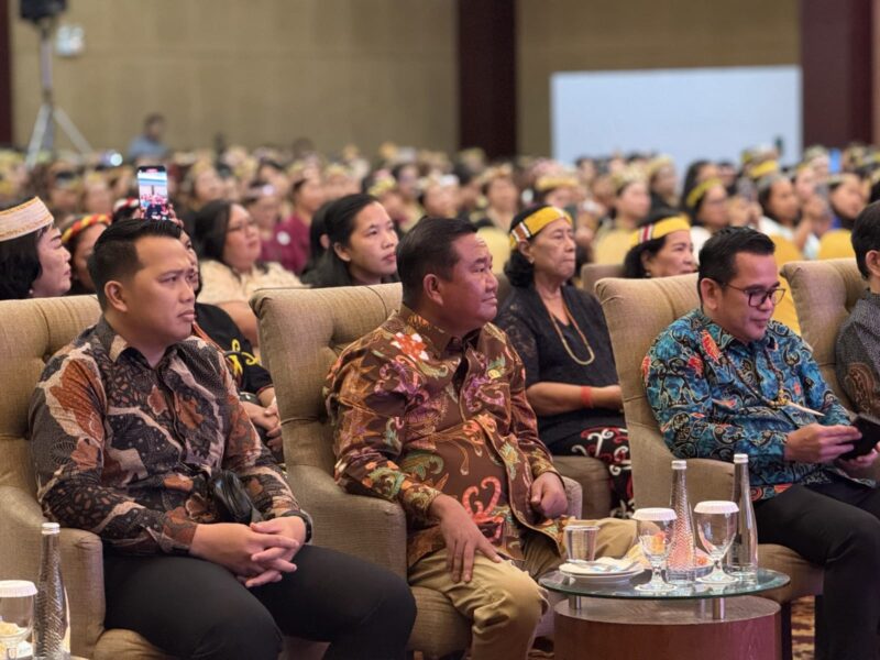 Wakil Ketua DPRD Kalimantan Timur, Ekti Imanuel, menghadiri pembukaan dan ibadah bersama Biro Pelayanan Perempuan Gereja Kemah Injil Indonesia (GKII) Wilayah Kaltim. (Foto/Hms)