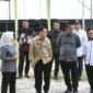Komisi IV DPRD Kaltim meninjau langsung kesiapan fasilitas pelayanan di Asrama Haji Balikpapan. (Foto/Hms)