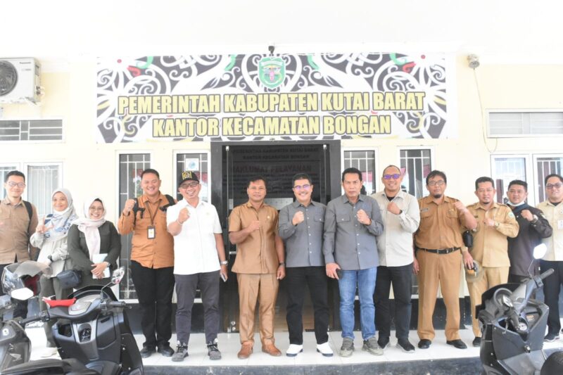 Komisi IV DPRD Kaltim menindaklanjuti aduan masyarakat terhadap dua perusahaan sawit di Kecamatan Bongan, Kutai Barat. (Foto/Hms)