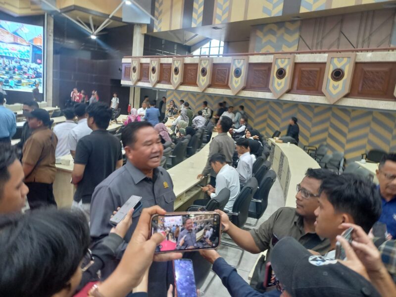 Wakil Ketua DPRD Kaltim, Ekti Immanuel. (Foto/Diksiku)