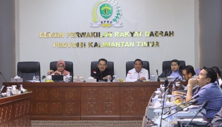 Banggar DPRD Kaltim Bedah KUA-PPAS 2026, Pendapatan Daerah Ditarget Rp 20,45 T