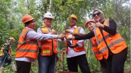 DPRD Kalimantan Timur menegaskan tiga kebutuhan dasar masyarakat—air bersih, energi, dan pupuk—harus menjadi prioritas pembangunan yang nyata dan berkelanjutan. (Foto/Hms)