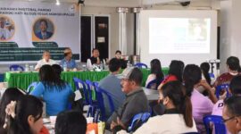 Wakil Ketua DPRD Kaltim, Ekti Imanuel, hadir sebagai narasumber dalam kegiatan yang digelar Paroki Hati Kudus Yesus (HKY) Mangkupalas, Samarinda. (Foto/Hms)
