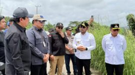 Turut hadir anggota DPRD Kaltim, antara lain Husin Djufri, Apansyah, Budianto Bulang, Arfan, Agus Aras, dan Syarifatul Sya’diah, dalam kunjungan kerja ke titik strategis Kutai Timur. (Foto/Hms)