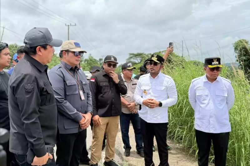 Turut hadir anggota DPRD Kaltim, antara lain Husin Djufri, Apansyah, Budianto Bulang, Arfan, Agus Aras, dan Syarifatul Sya’diah, dalam kunjungan kerja ke titik strategis Kutai Timur. (Foto/Hms)