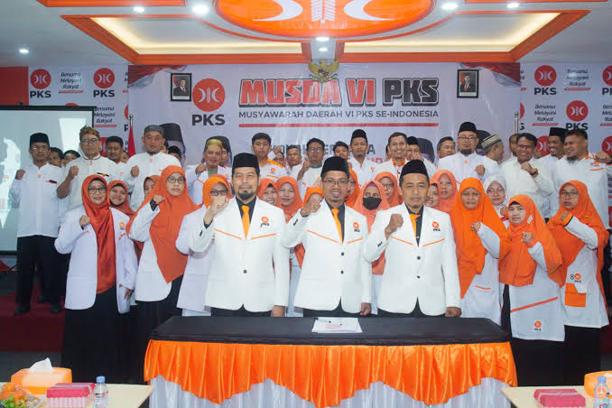 Dewan Pimpinan Daerah (DPD) PKS Kota Samarinda resmi menetapkan Ismail Latisi sebagai ketua baru periode 2025–2030. (Foto/Hms)