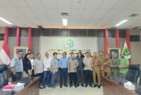 Selepas peninjauan awal September 2025, Komisi III DPRD Kalimantan Timur (Kaltim) menduga adanya penggunaan air laut dalam proyek rekonstruksi jalan di Muara Badak. (Foto/Hms)