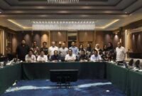 Pansus DPRD Kaltim bahas Raperda P3LH bsrsama tim DLH Kaltim. (Foto/Hms)