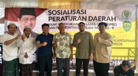 Anggota DPRD Kalimantan Timur, Sayid Muziburrachman, menggelar Sosialisasi Peraturan Daerah (Sosper) ke-9 bagi puluhan warga di Kecamatan Balikpapan Barat. (Foto/Ist)