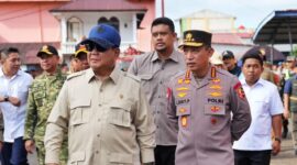 Prabowo tinjau korban banjir dan longsor di Sumatra. (int)