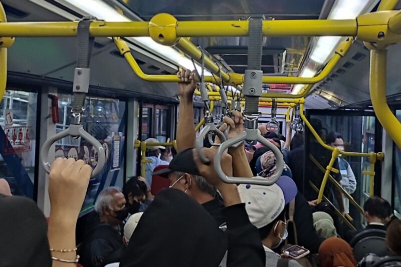 Usai Diduga Masturbasi di Bus TransJakarta. (foto ilustrasi : int)