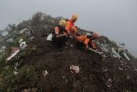 Lokasi Jauh dari Jalur Pendakian, Evakuasi Pesawat ATR di Gunung Bulusaraung Terkendala