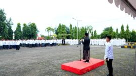 Gubernur Sul Sel Andi Sudirman Sulaiman saat  membuka kegiatan Ramadhan Leadership Camp di Asrama Haji Sudiang,Makassar,Senin (22/2/2026) 