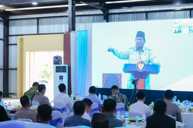 Gubernur Sulsel Andi Sudirman mengikuti virtual Launching dan Ground Breaking 1.179 SPPG serta Peresmian 18 Gudang Ketahanan Pangan Polri se-Indonesia oleh Presiden RI Prabowo Subianto, Bantaeng, Jumat (13/2). (ist)