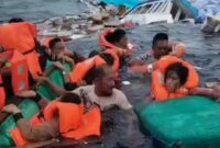 KM Cahaya Intan Celebes berlayar dari Bajoe, karam di Poleang, Sabtu (14/2). (foto ; ssvideo viral)