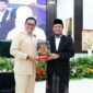 Gubernur Sulsel Andi Sudirman Sulaiman bersama Wakil Menteri Pertahanan Donny Ermawan, Makassar, Minggu (22/2). (ist)