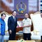 Gubernur Sulawesi Selatan Andi Sudirman Sulaiman menerima kunjungan kehormatan Duta Besar Kerajaan Thailand untuk Indonesia, Prapan Disyatat, di Kantor Gubernur Sulawesi Selatan, Selasa (3/3/2026).